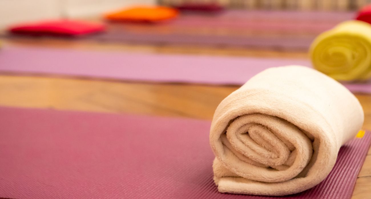 Retraite silencieuse de méditation de pleine conscience & Yin Yoga | L'Appel du Silence