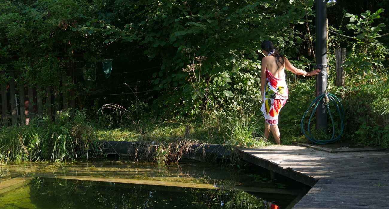Personne proche de la baignade naturelle